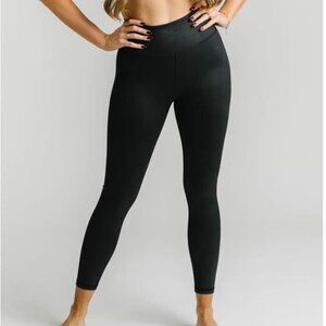 Black Vibrations Light n Tight Hi-Rise 7/8 24"